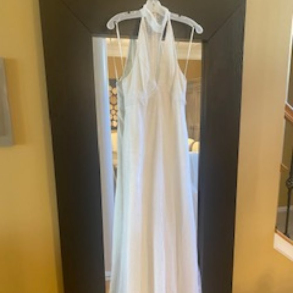 NEVER WORN - VERA WANG WEDDING DRESS